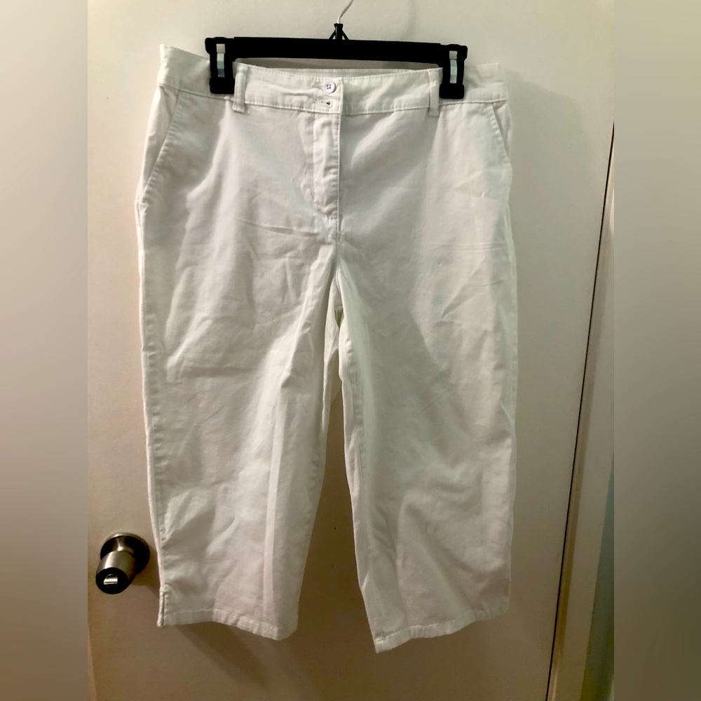 NWT, Karen Scott, Women’s Size 10P, Woven Capri Pants